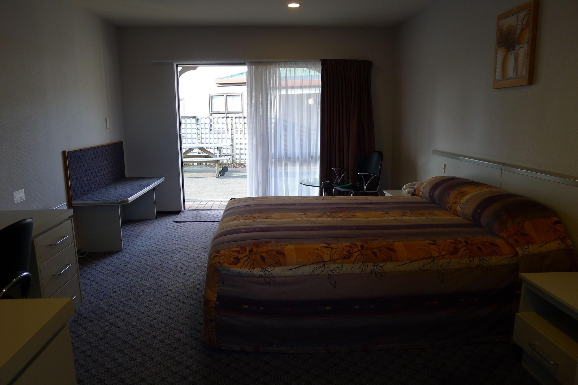 Motel The Village 3*