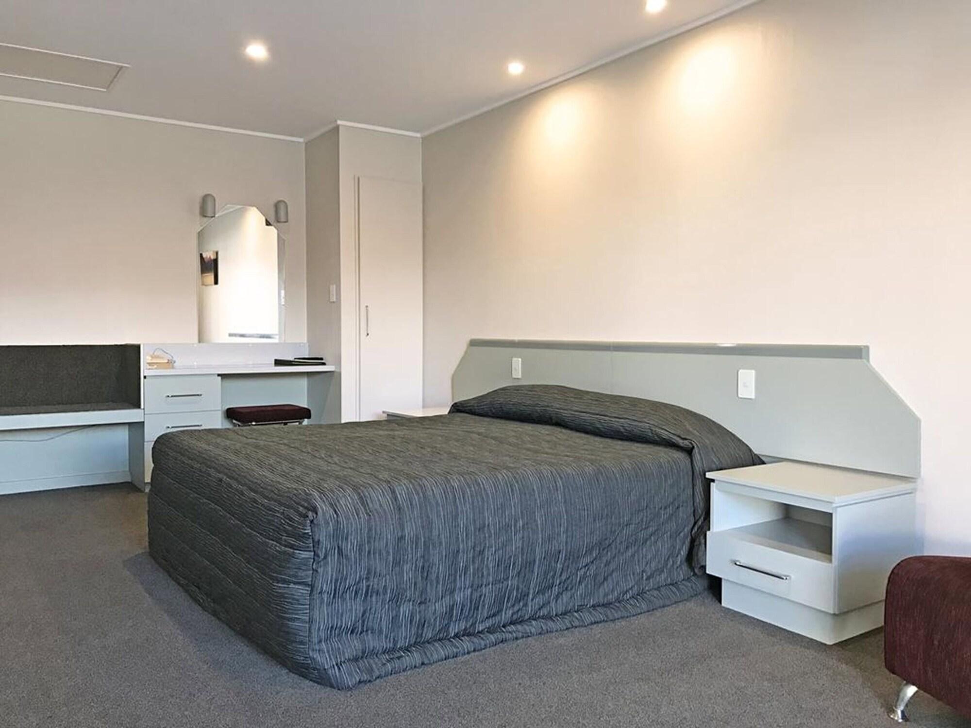 The Village 3* Te Anau
