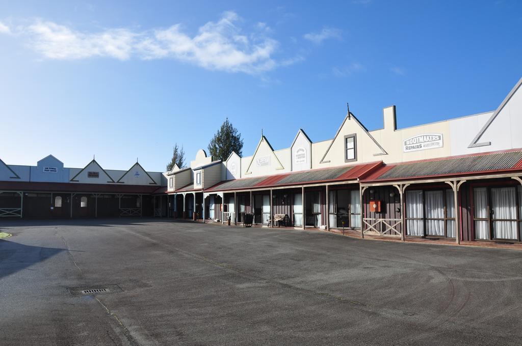 Motel The Village 3*