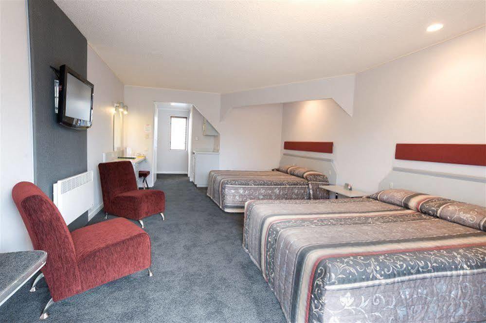 The Village 3* Te Anau